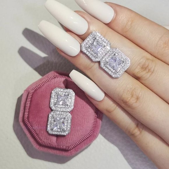 18k White Gold Princess Cut Diamond Halo Earrings Large Square Studs - Picture 3 of 3